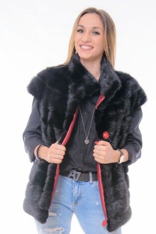 Gilet-visone-black-reversibile-con-piumino-trapunta-rossa---front-2---DSC_8255
